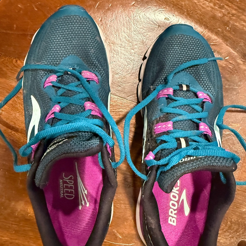Brooks Women's Teal and Pink Athletic Shoes